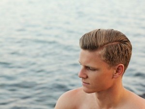 Implant capillaire contre la calvitie à Paris